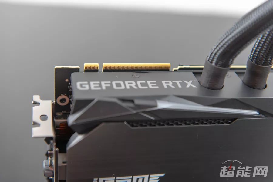 iGame RTX 2080 Ti水冷显卡：海王般强劲与冷酷