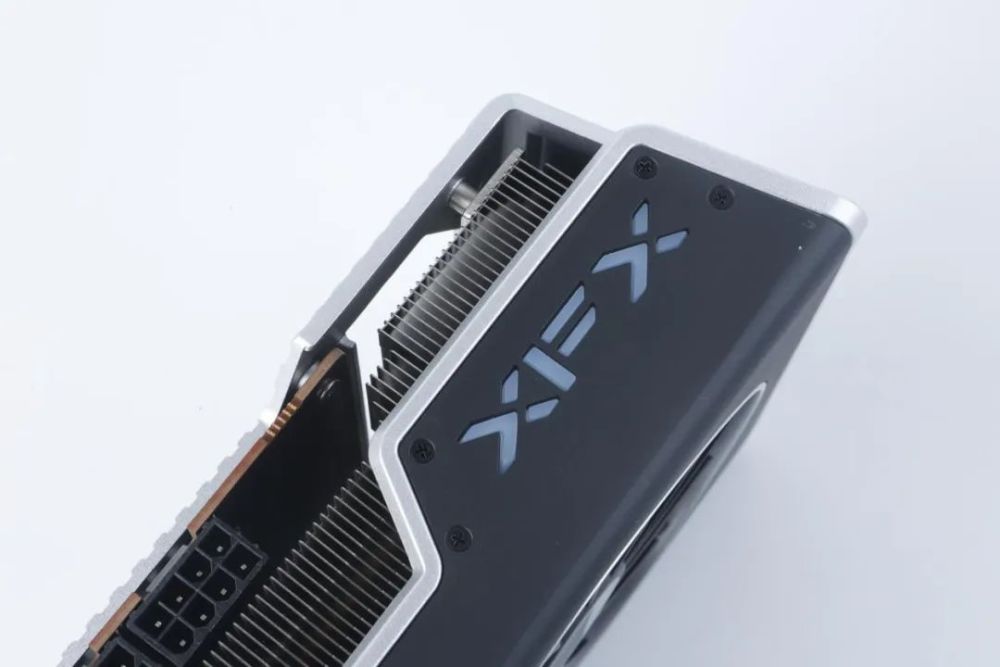 争锋顶级游戏市场的冷酷黑武士——XFX讯景RX 7900 XTX/7900 XT海外版Pro完全体验