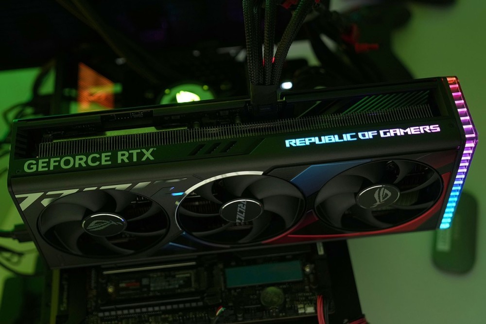 永信此眼 信仰之力 ROG RTX4090 O24G显卡评测