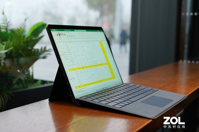 体验微软Surface Pro 9：英特尔Evo认证拯救不“快”