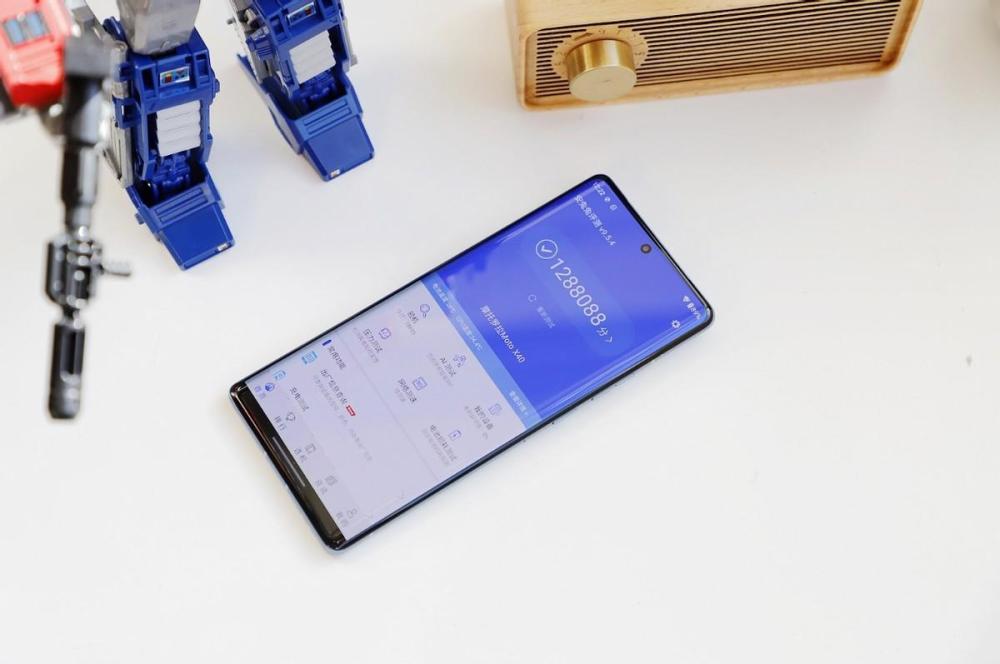 怒换新机！号称手机中SUV的摩托罗拉moto X40好用么？