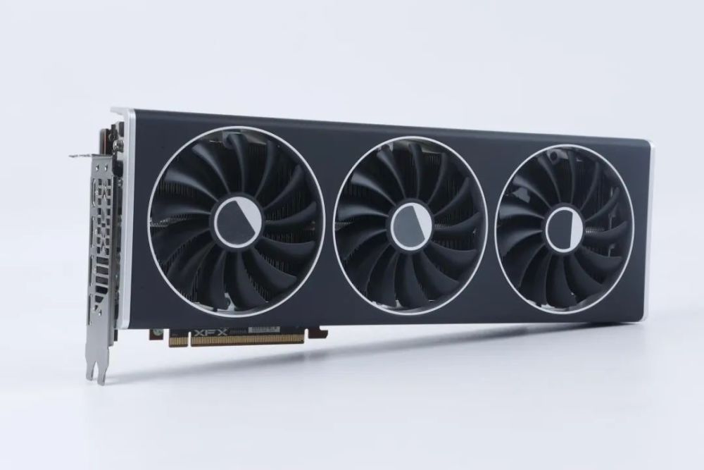 争锋顶级游戏市场的冷酷黑武士——XFX讯景RX 7900 XTX/7900 XT海外版Pro完全体验