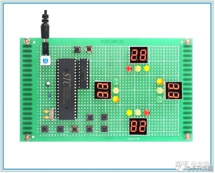 基于单片机的交通信号灯系统设计(#0405)